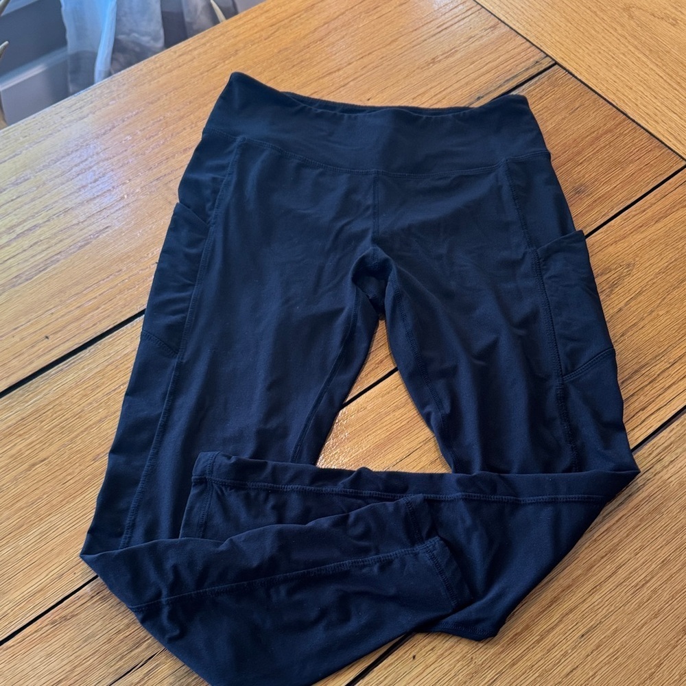 Black Women's Leggings with side pockets size Medium excellent condition